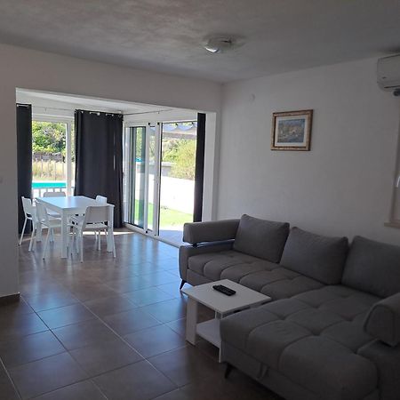 Villa Nane Garden House With Heated Pool Mirce Exterior foto