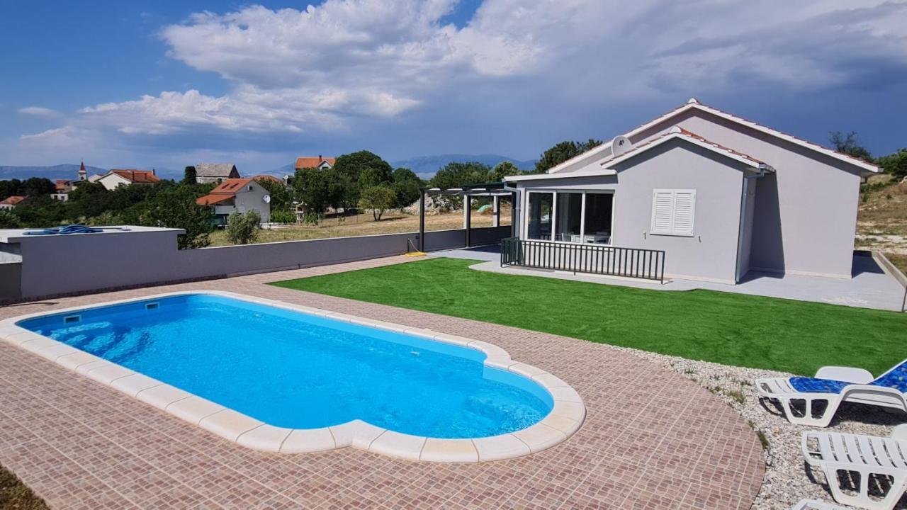 Villa Nane Garden House With Heated Pool Mirce Exterior foto
