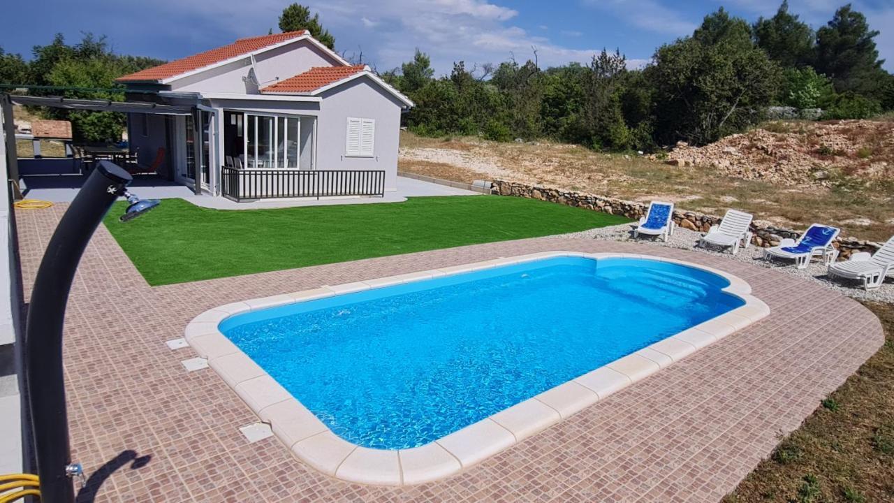 Villa Nane Garden House With Heated Pool Mirce Exterior foto
